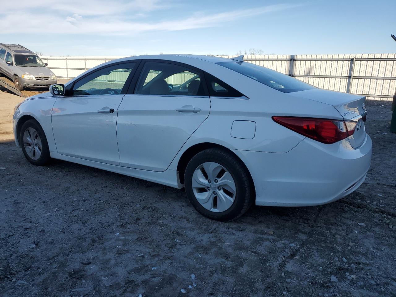 2013 Hyundai Sonata - Image 2