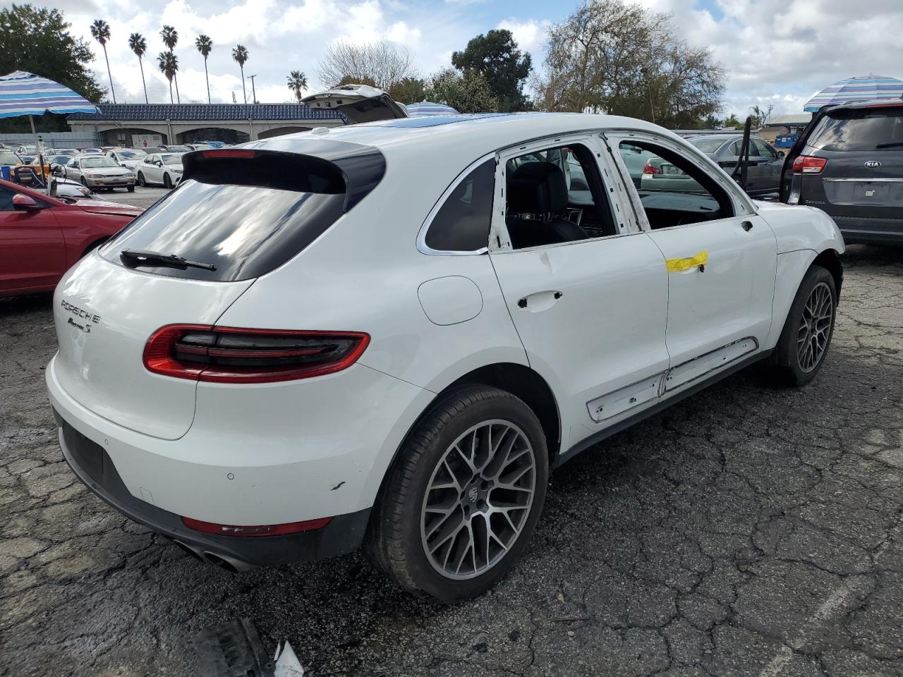 2016 Porsche Macan - Image 3