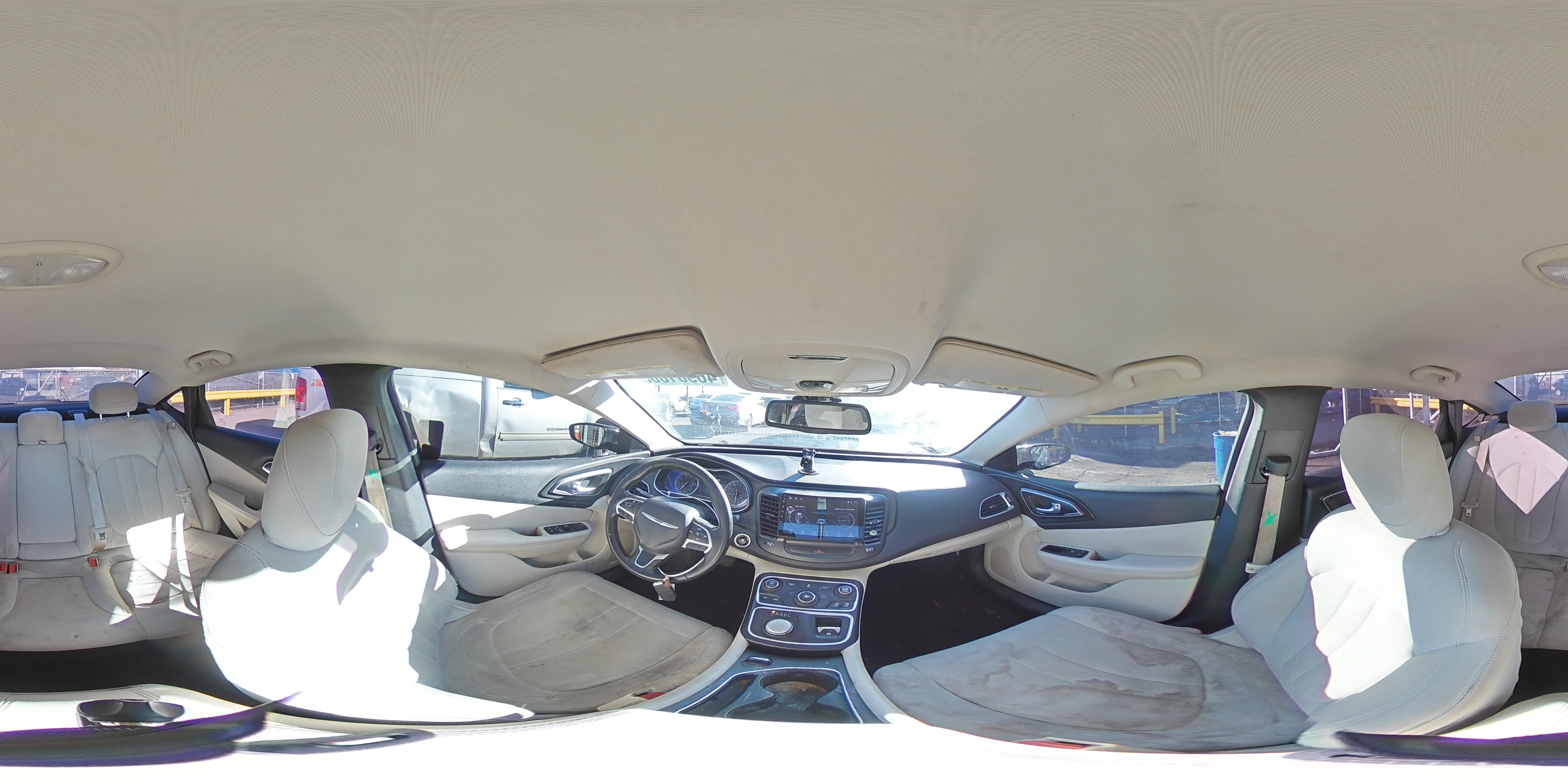 2015 Chrysler 200 - Image 13
