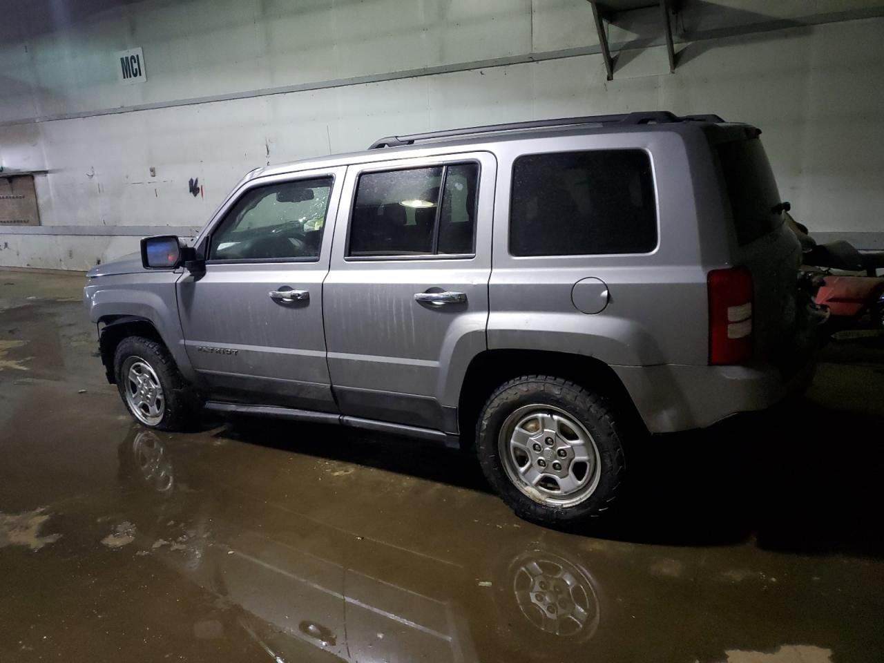 2016 Jeep Liberty (Patriot) - Image 2