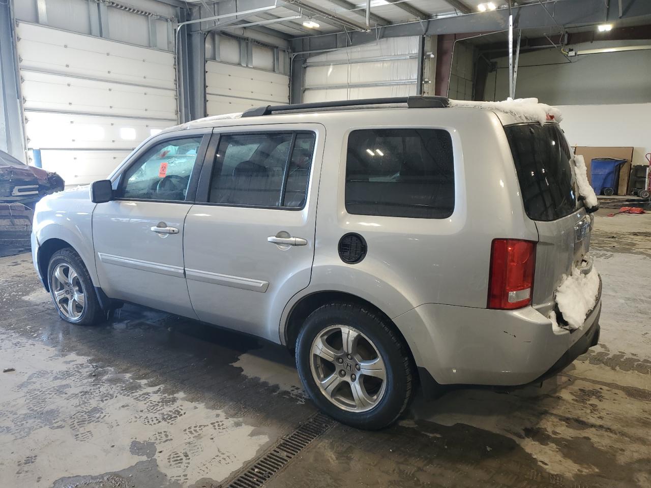 2015 Honda Pilot - Image 2