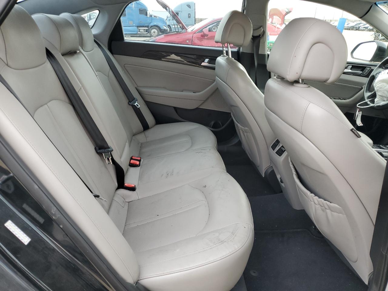 2016 Hyundai Sonata - Image 10