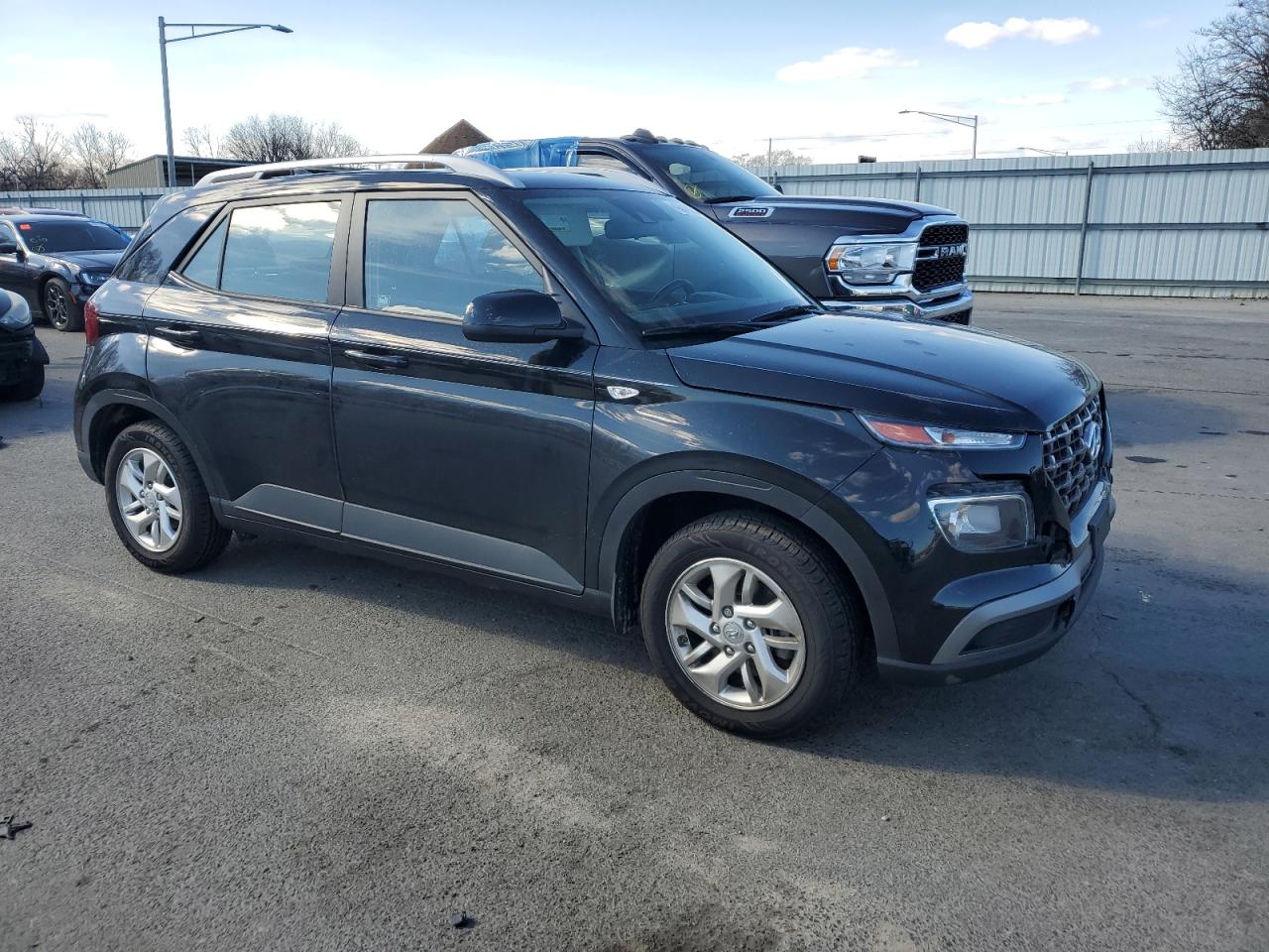 2020 Hyundai Venue - Image 4
