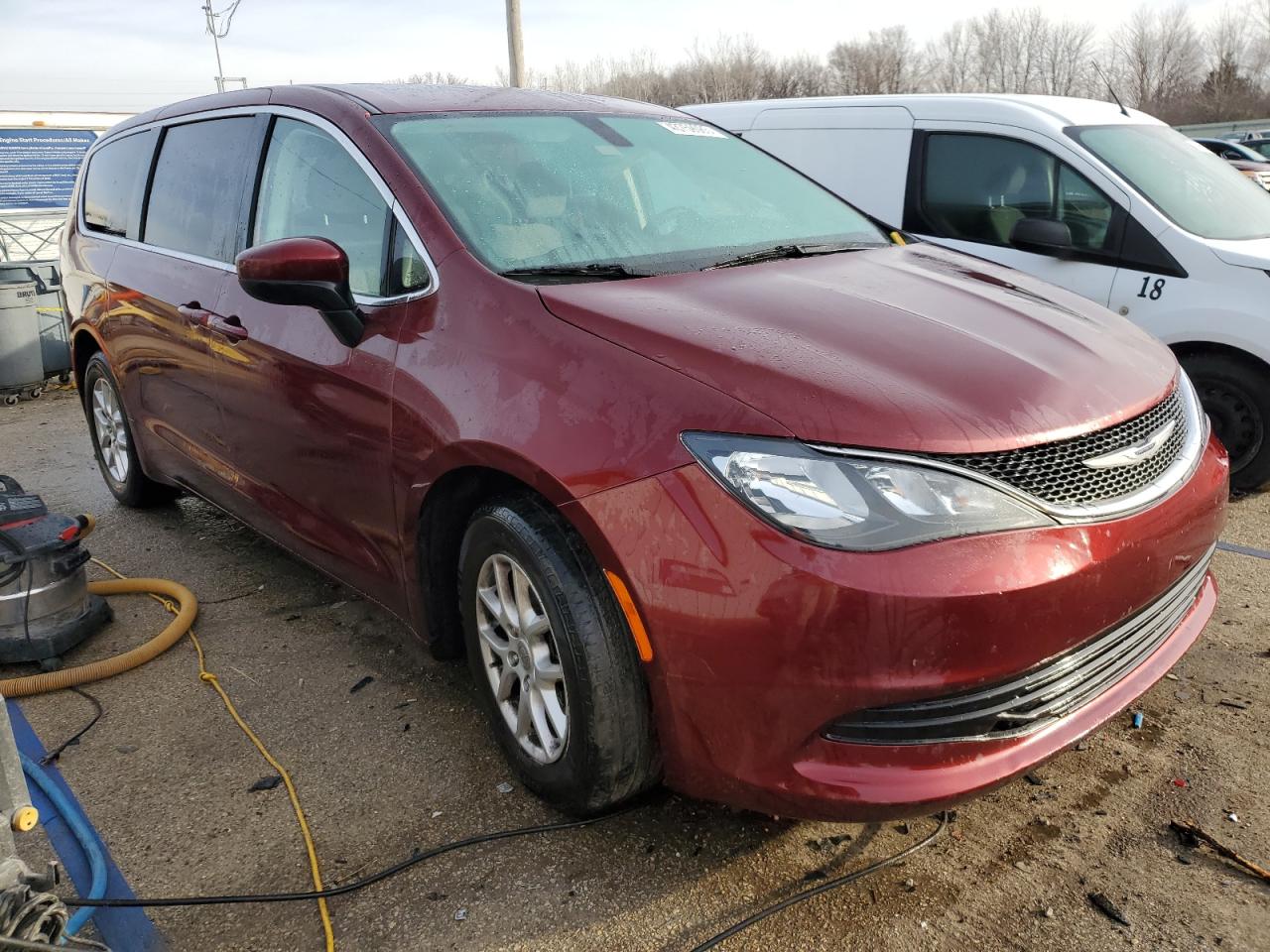 2017 Chrysler Pacifica - Image 4