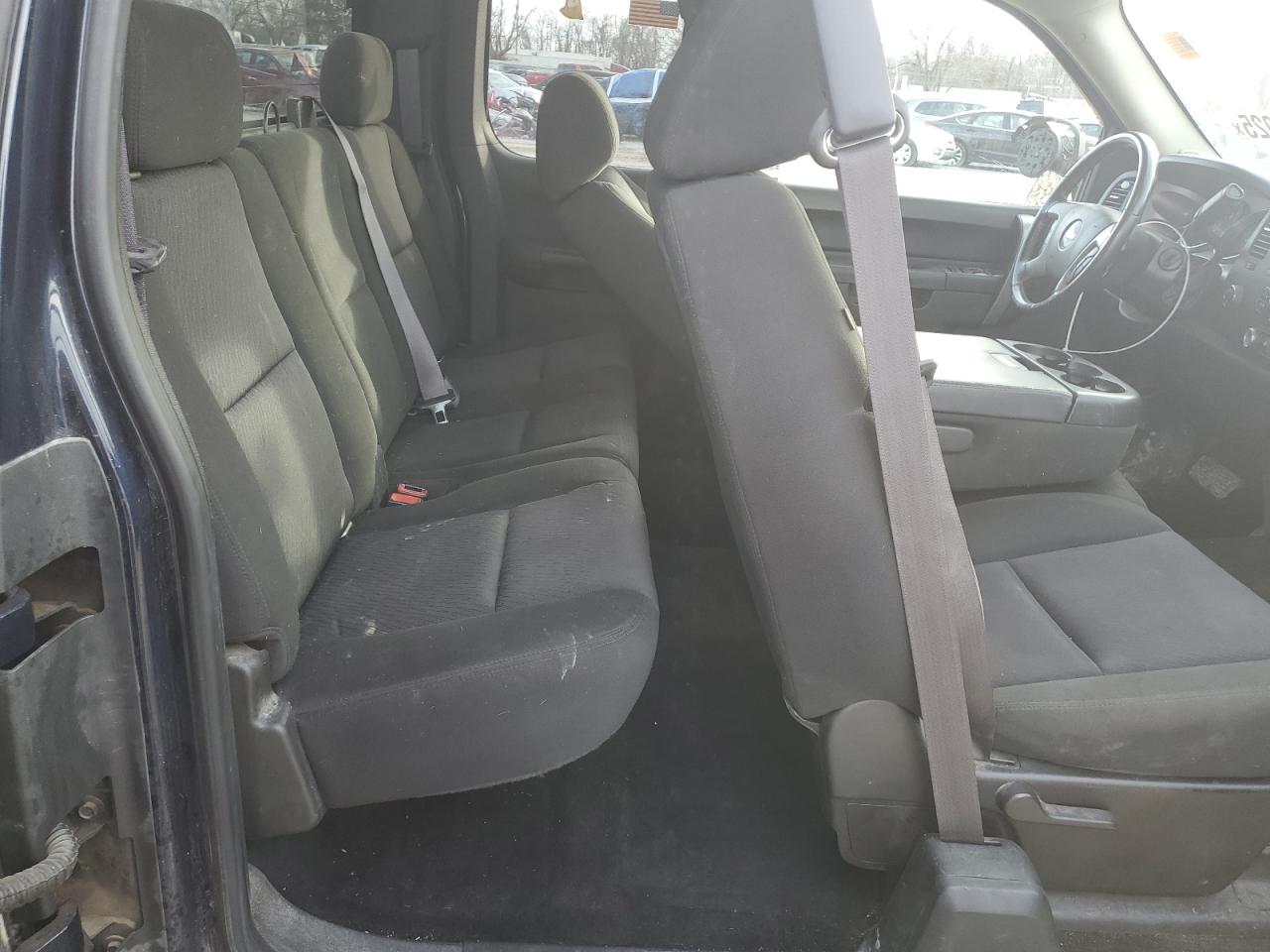 2011 Chevrolet Silverado - Image 10