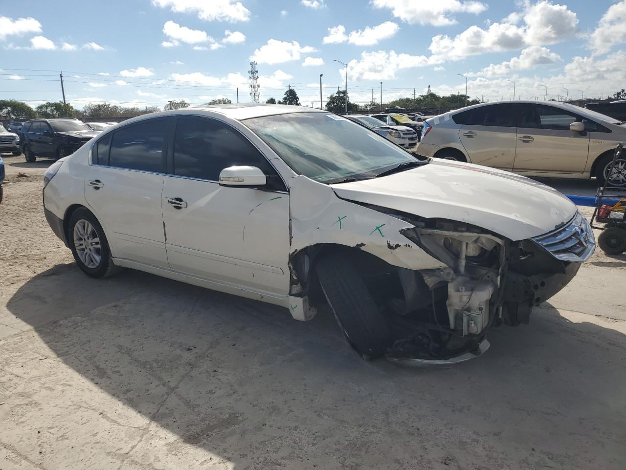 2010 Nissan Altima - Image 4