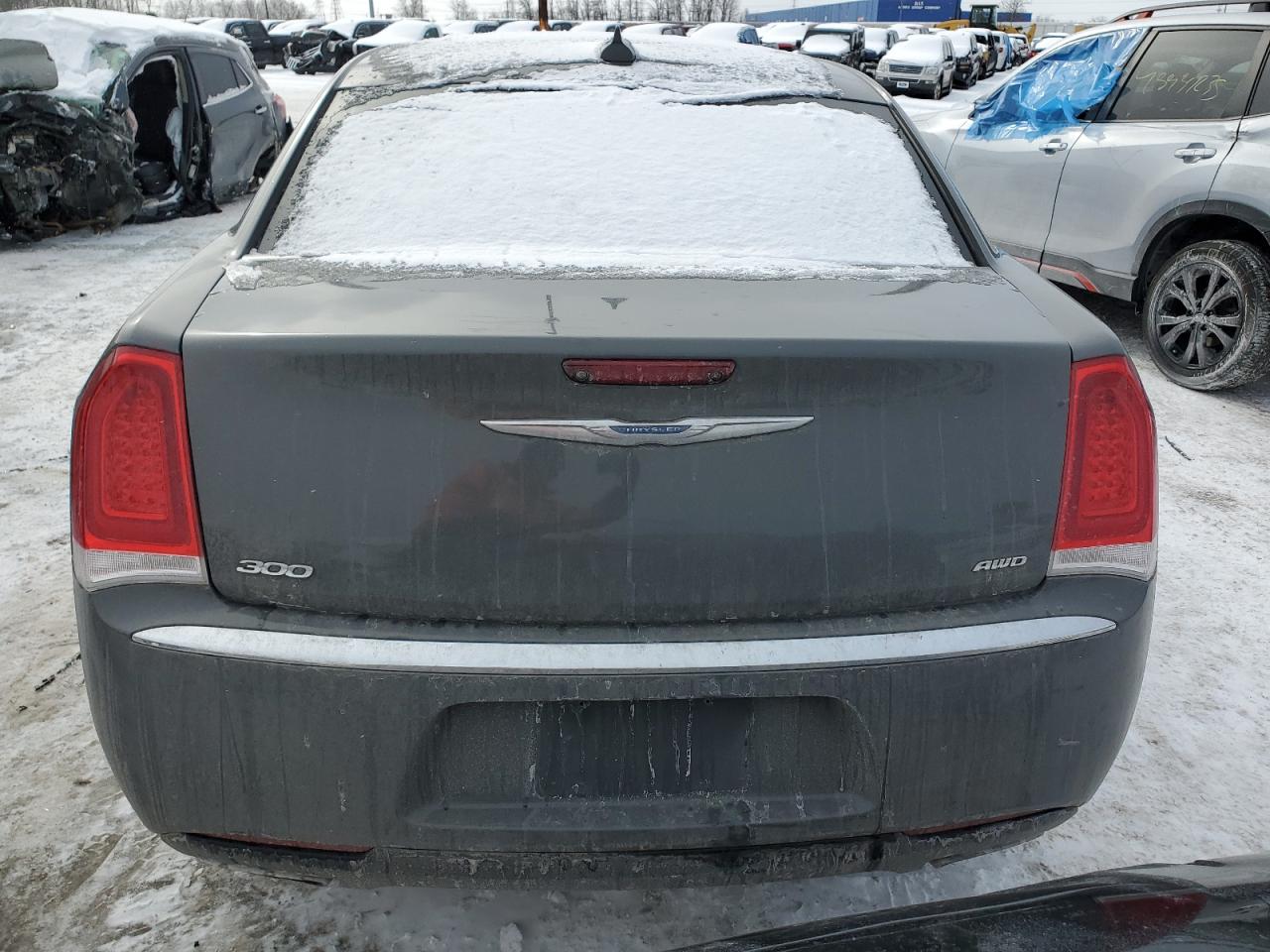 2017 Chrysler 300 - Image 6