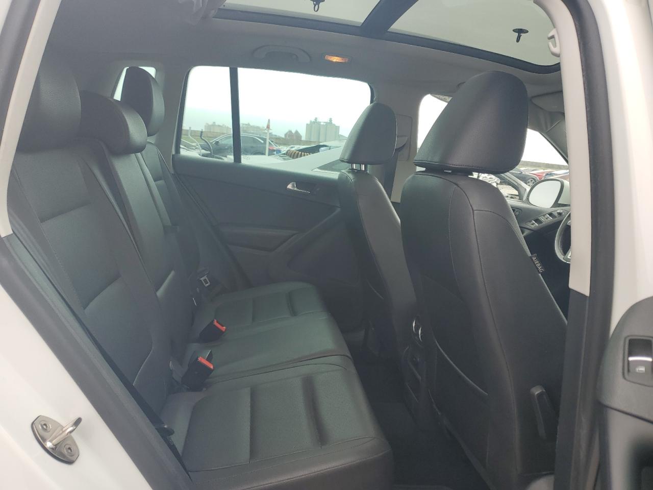 2015 Volkswagen Tiguan S VIN: WVGAV7AX2FW515951 Lot: 44773155