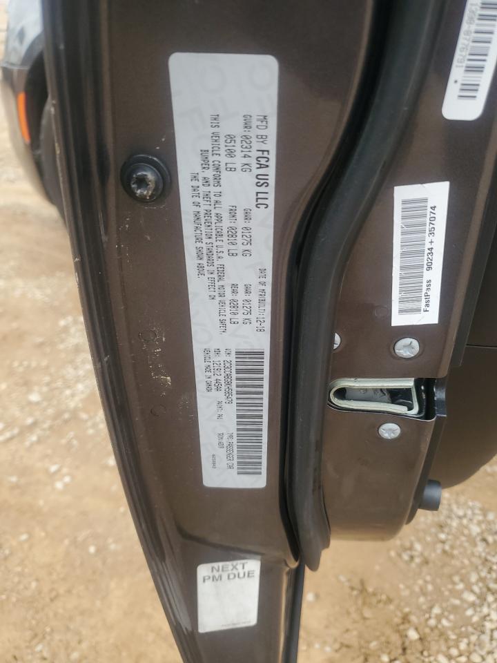 2019 Chrysler 300 - Image 12