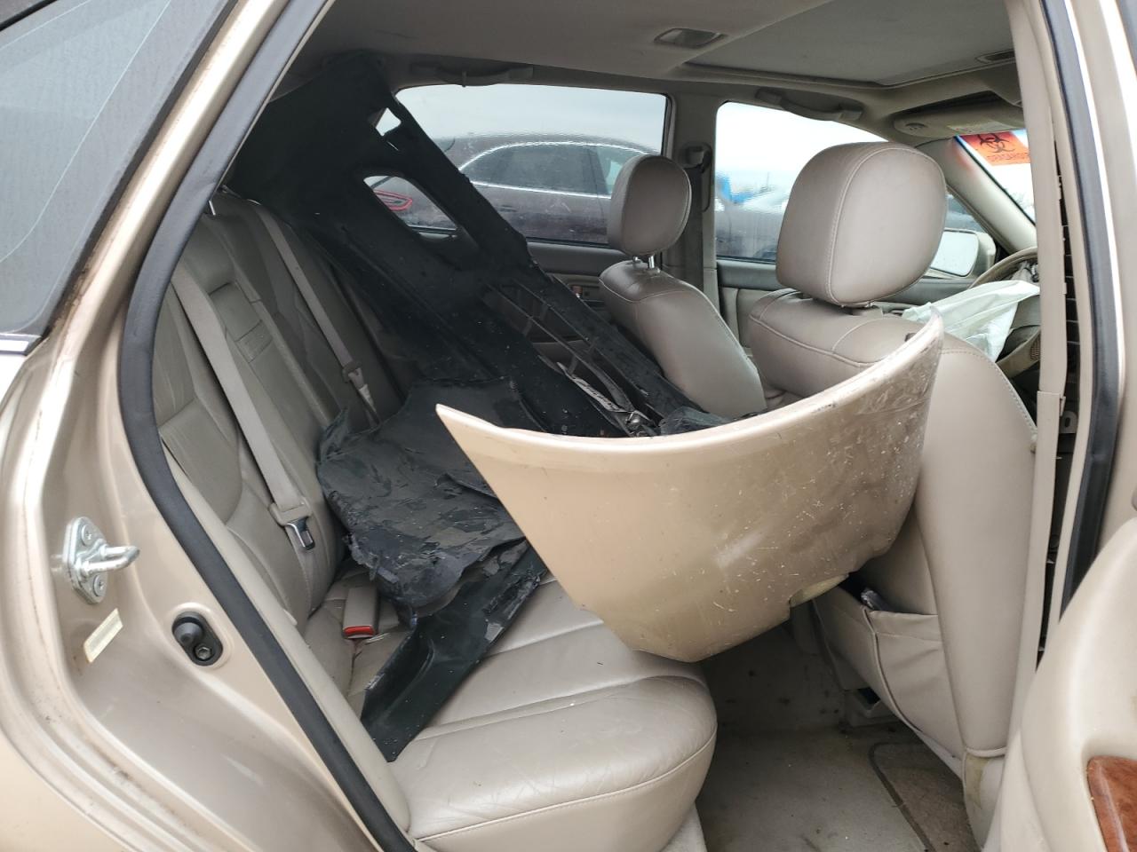 2002 Toyota Avalon - Image 11