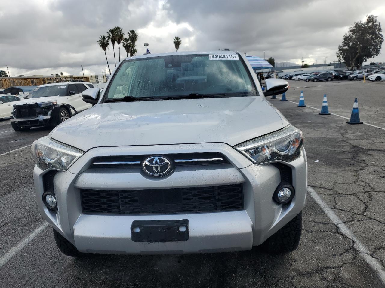 2020 Toyota 4Runner - Image 5