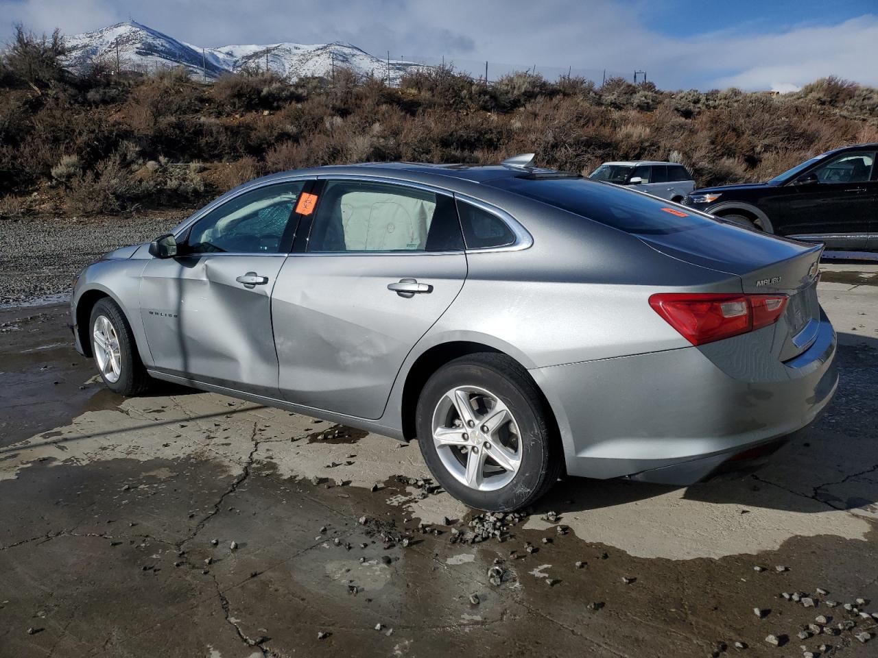 2023 Chevrolet Malibu - Image 2