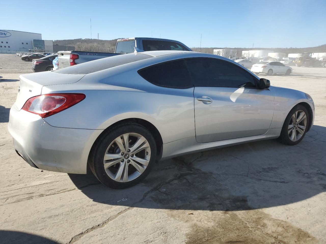 2010 Hyundai Genesis - Image 3