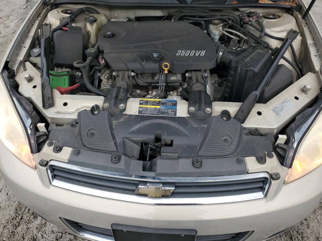 2010 Chevrolet Impala - Image 11