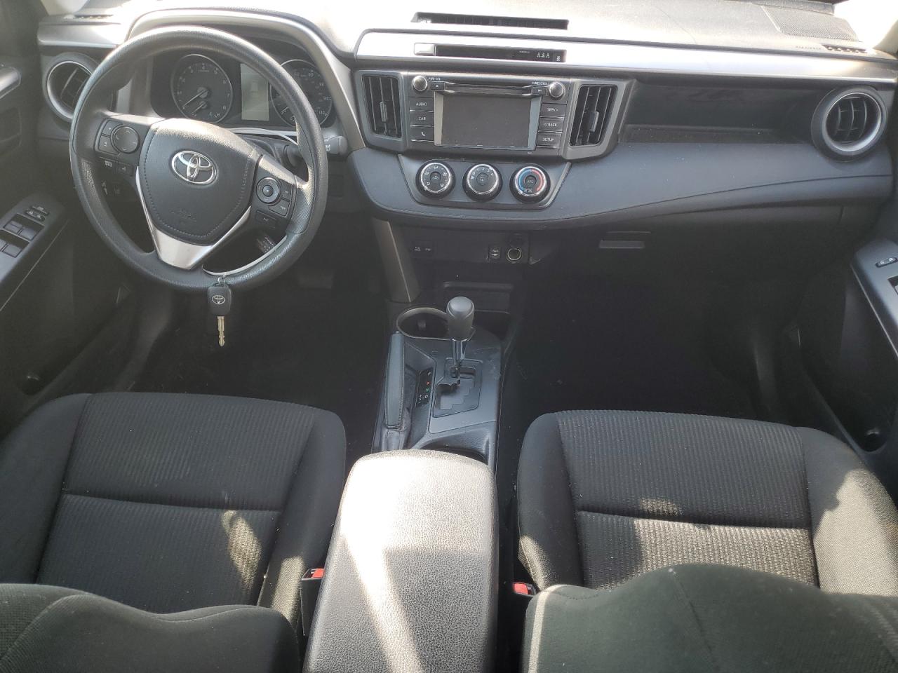 2017 Toyota RAV 4 - Image 8