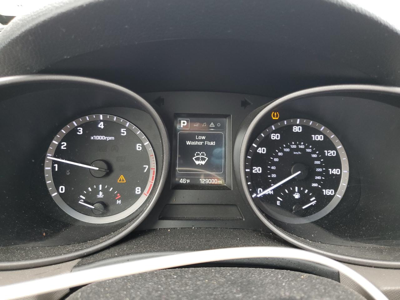 2017 Hyundai Santa Fe - Image 9