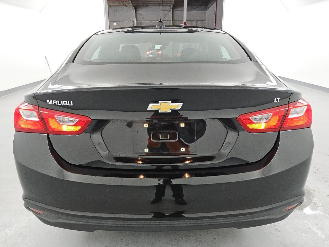 2023 Chevrolet Malibu - Image 6