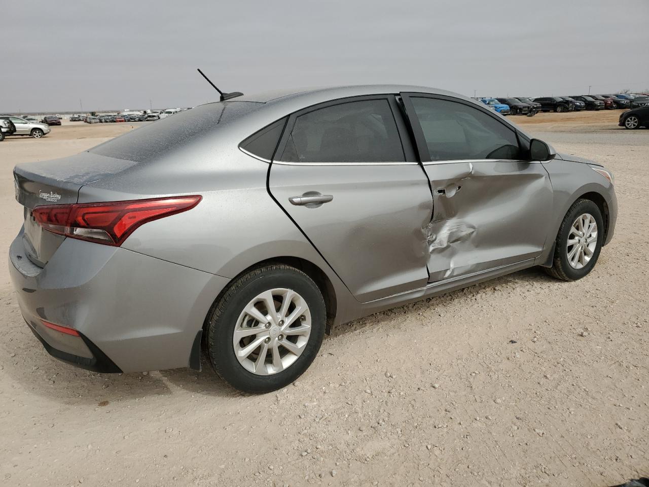 2022 Hyundai Accent - Image 3