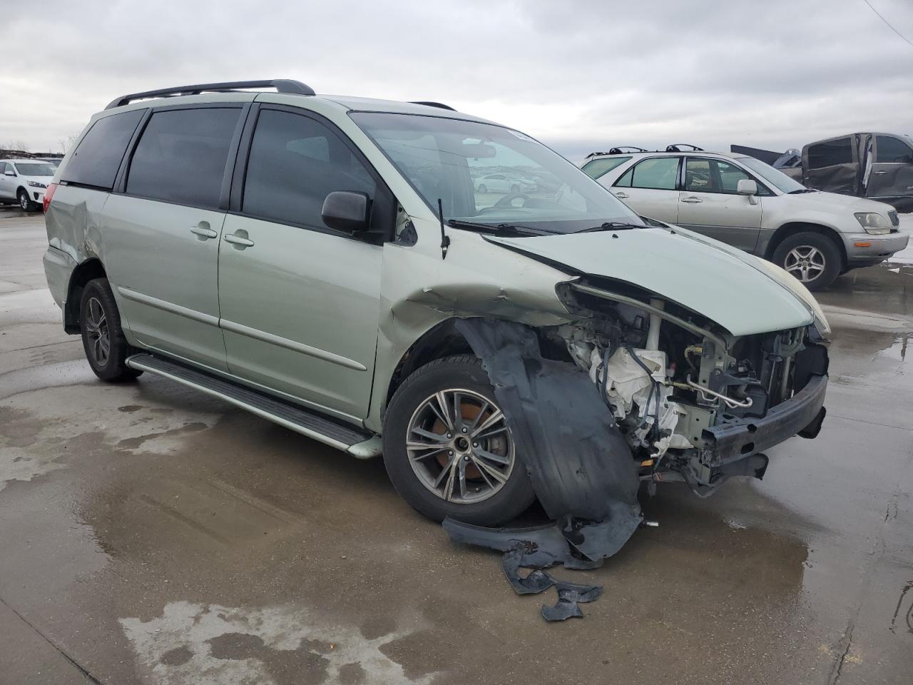 2009 Toyota Sienna - Image 4