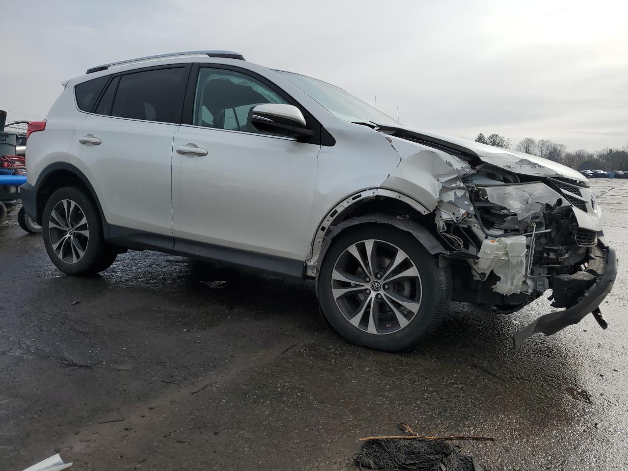 2015 Toyota RAV 4 - Image 4