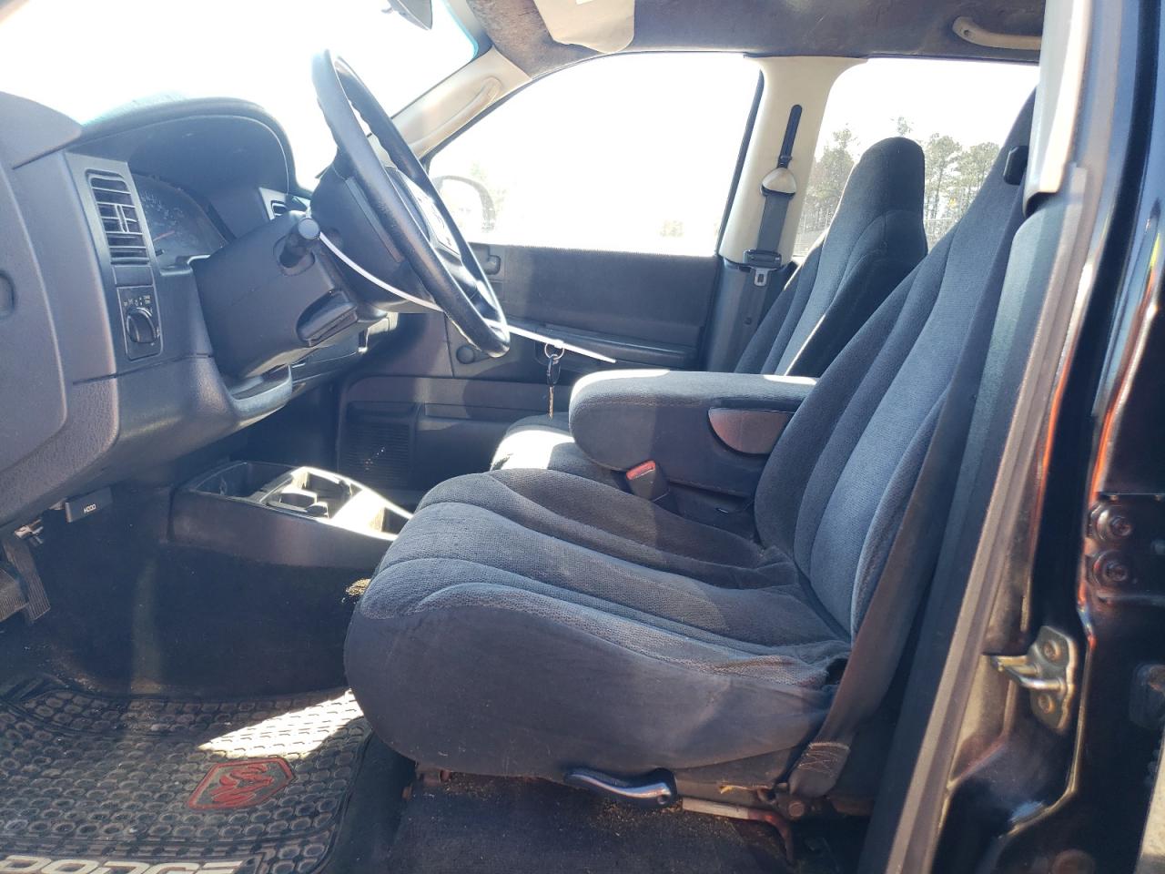2003 Dodge Dakota - Image 7
