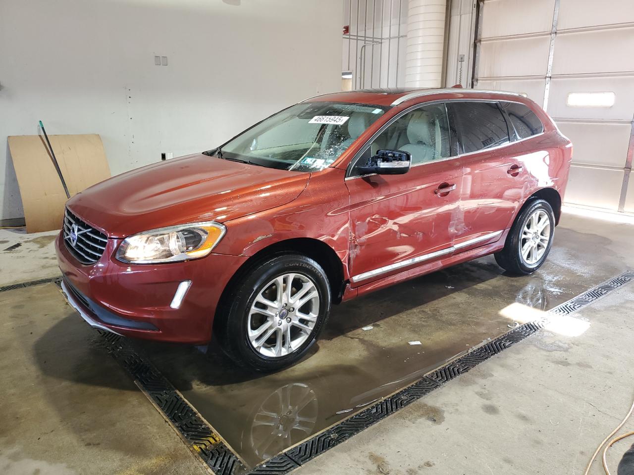 2015 Volvo XC60 - Image 1