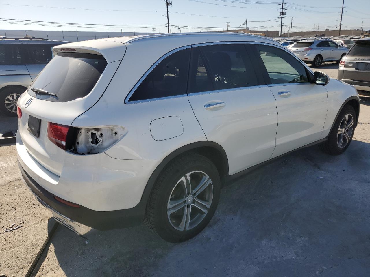 2016 Mercedes-Benz GLC - Image 3