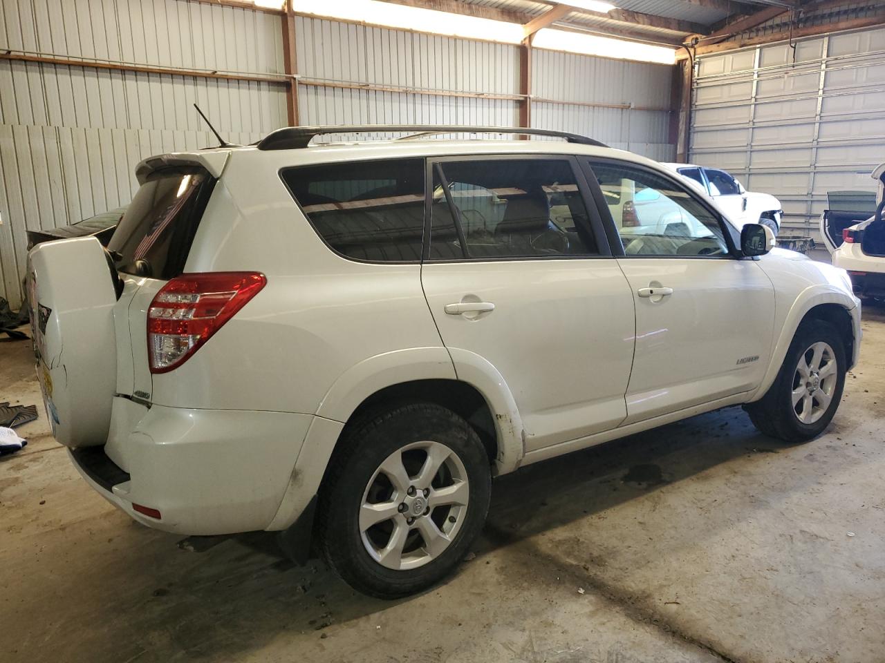 2010 Toyota RAV 4 - Image 3