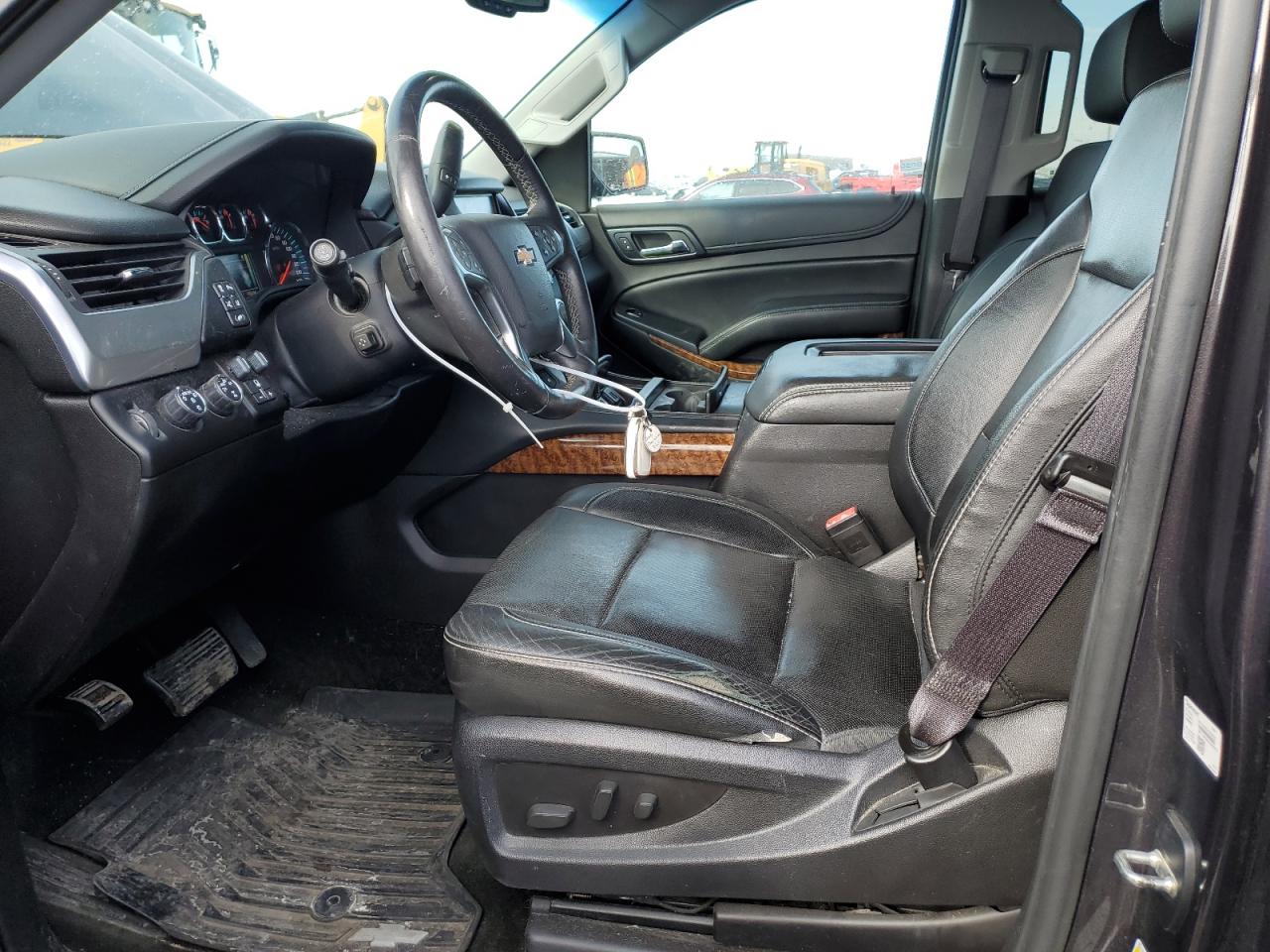 2015 Chevrolet Suburban - Image 7