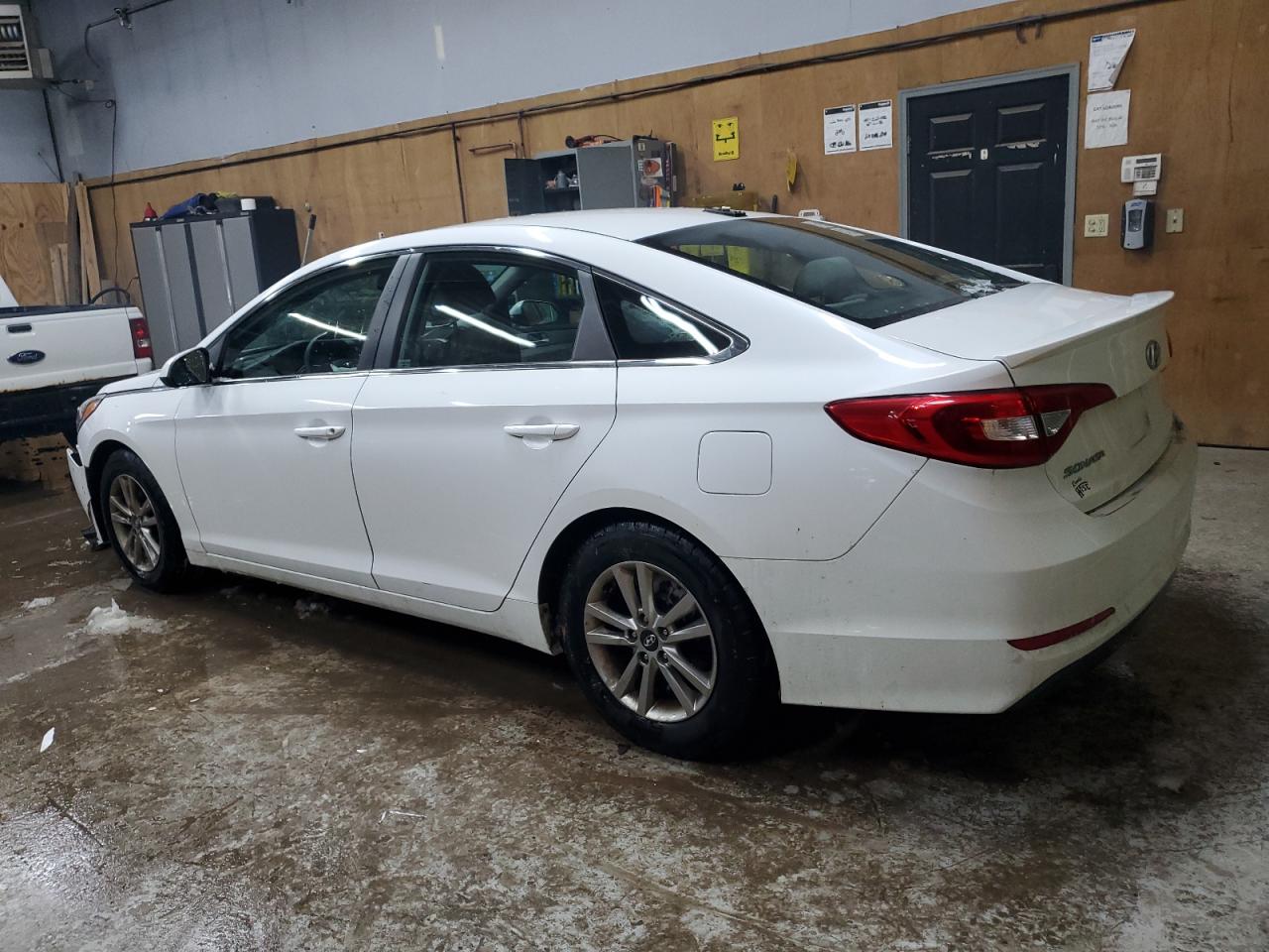 2016 Hyundai Sonata - Image 2