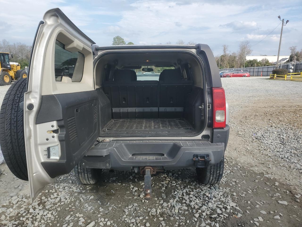 2007 Hummer H3 - Image 6
