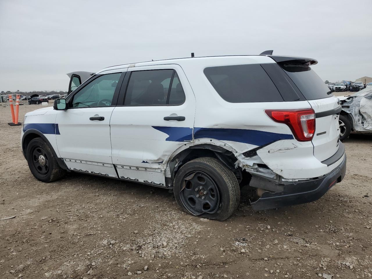 2019 Ford Explorer - Image 2