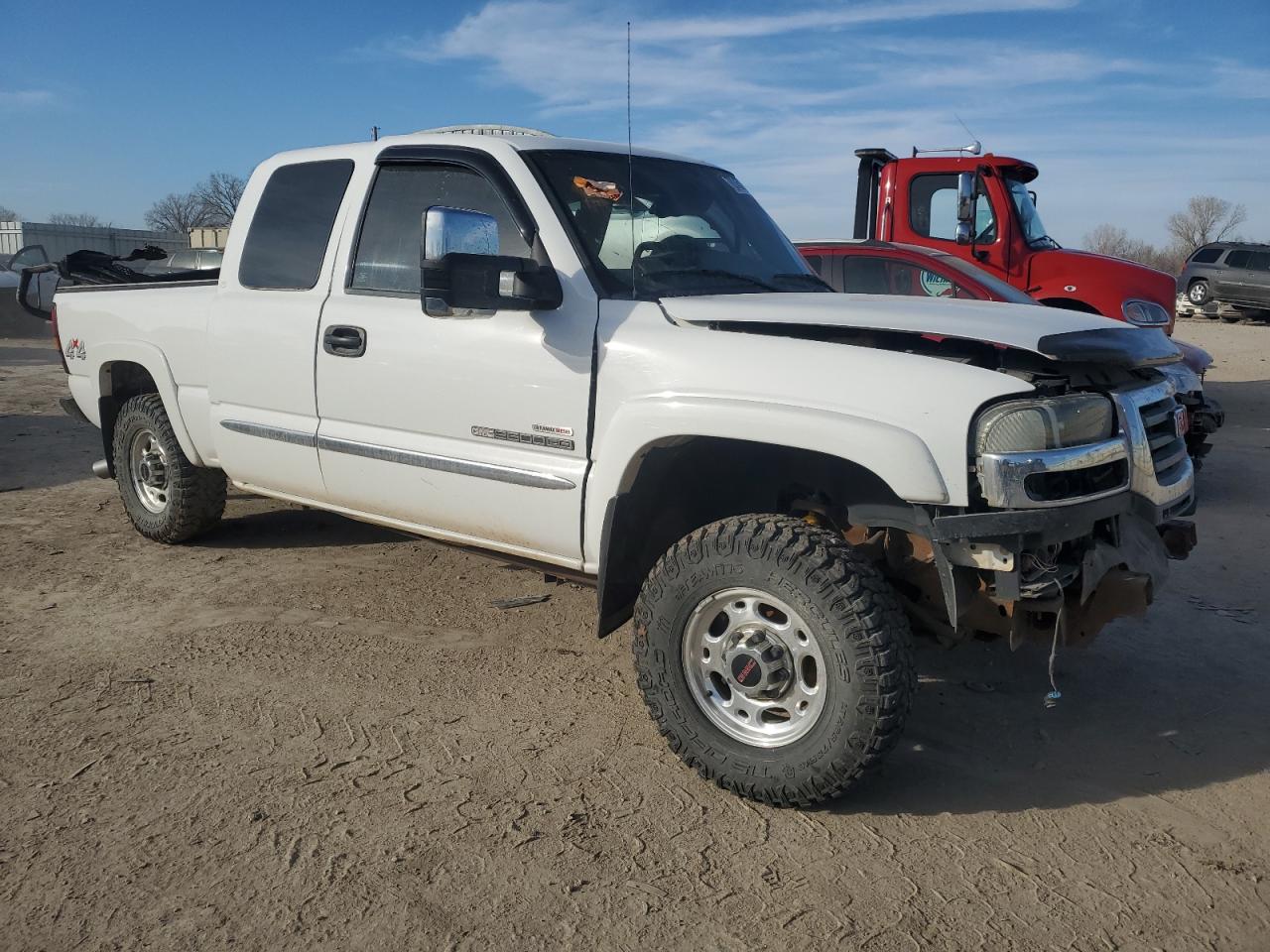 2004 GMC Sierra - Image 4