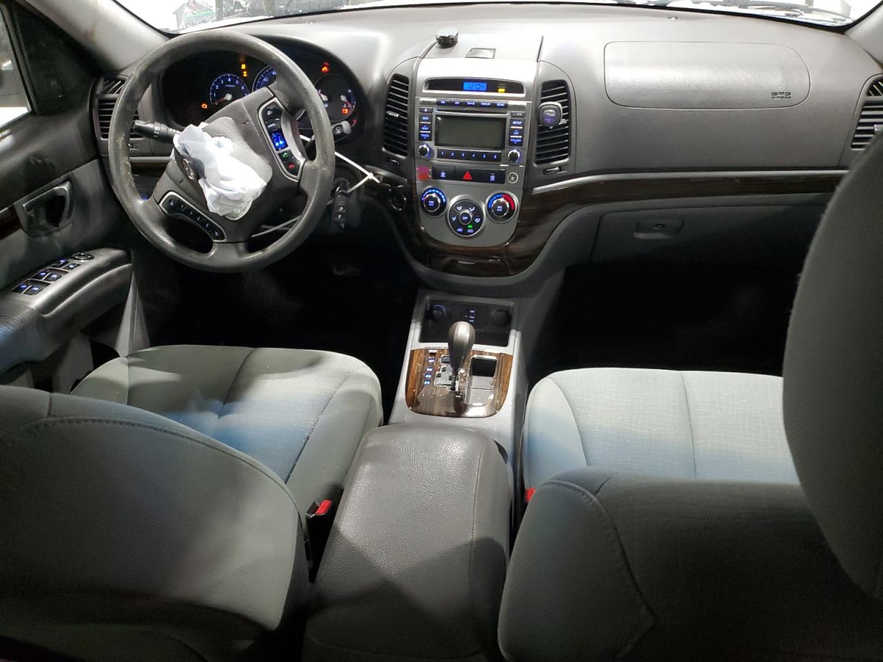 2012 Hyundai Santa Fe - Image 8