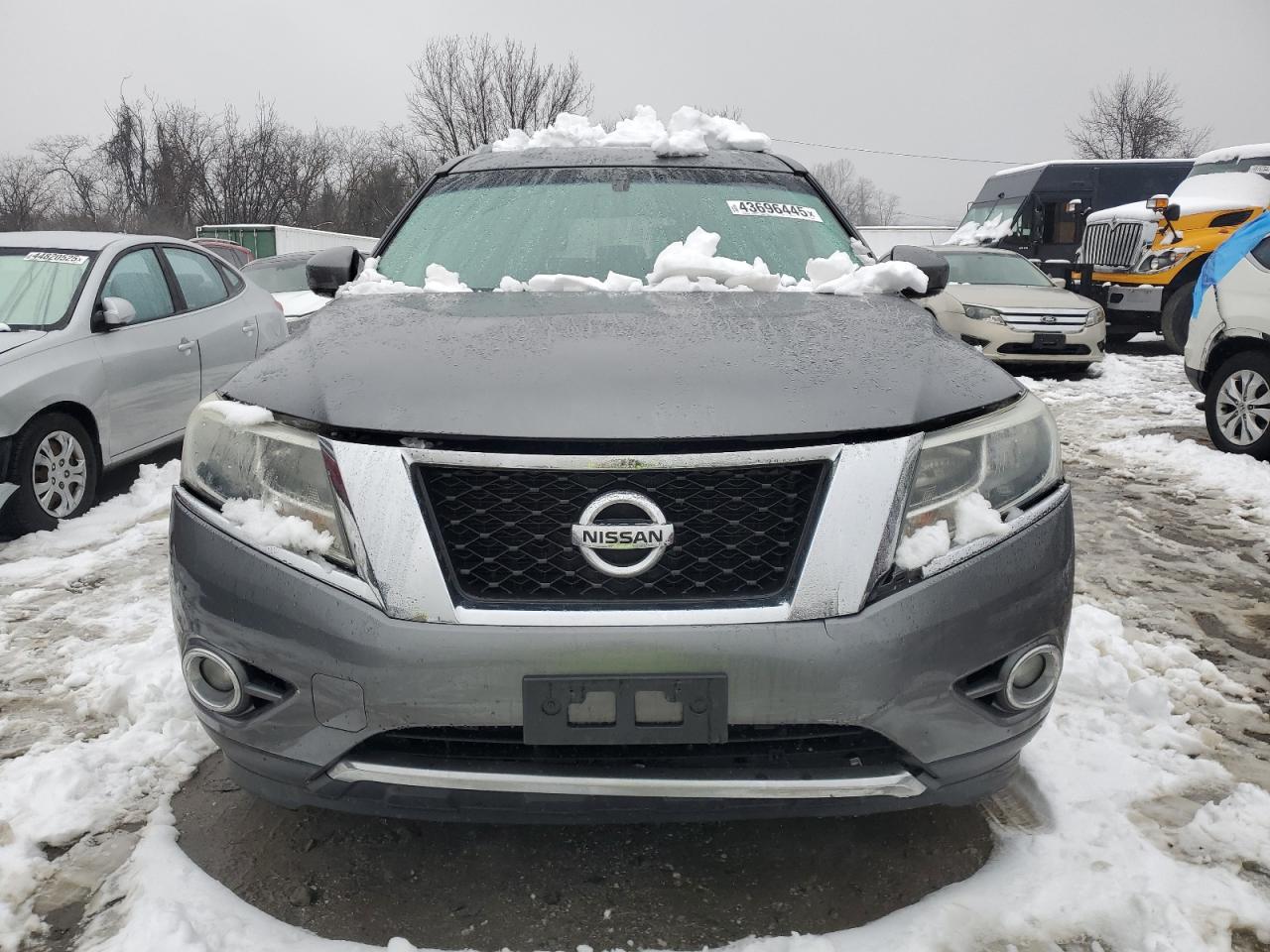 2015 Nissan Pathfinder - Image 5