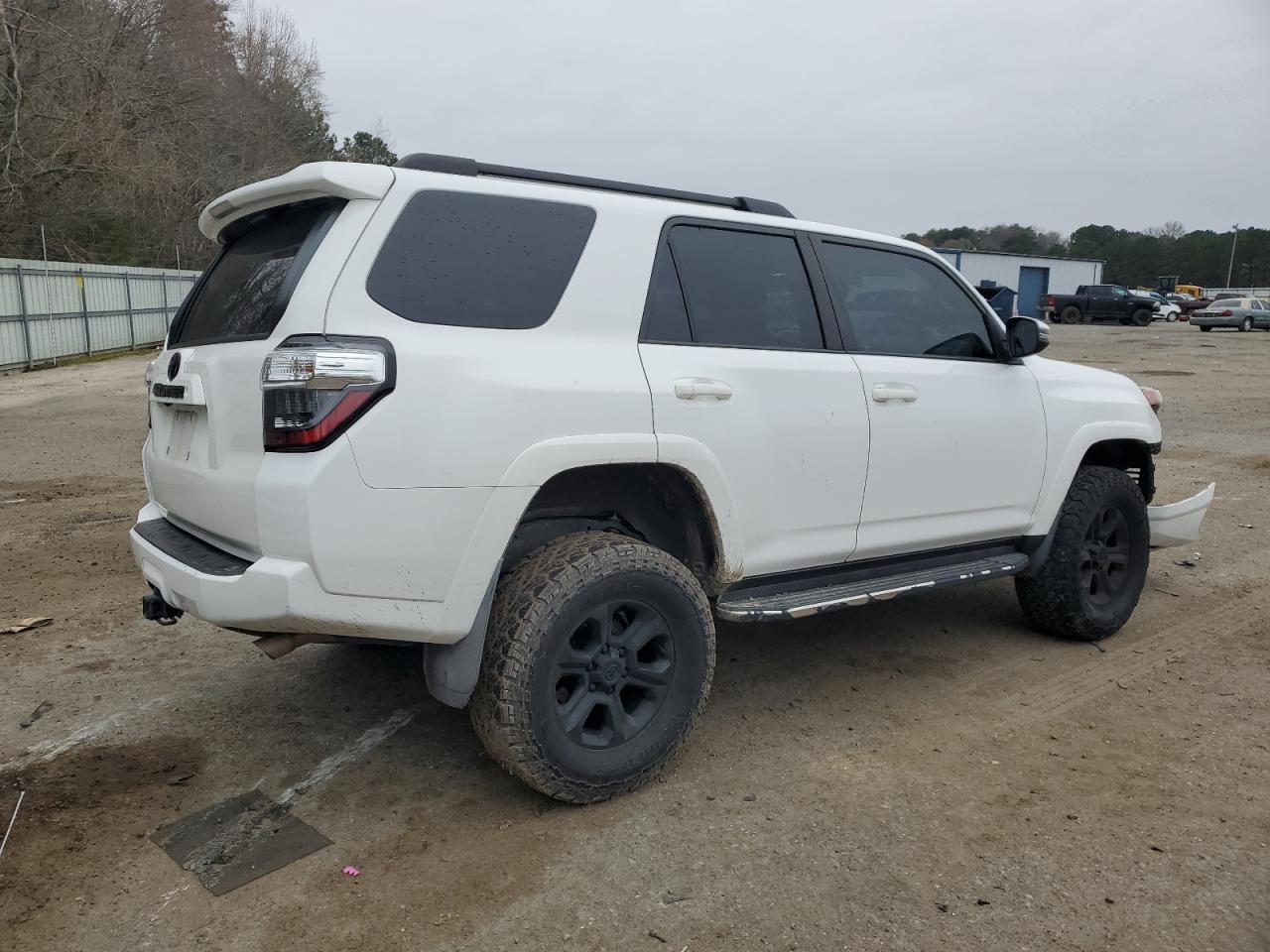 2016 Toyota 4Runner - Image 3