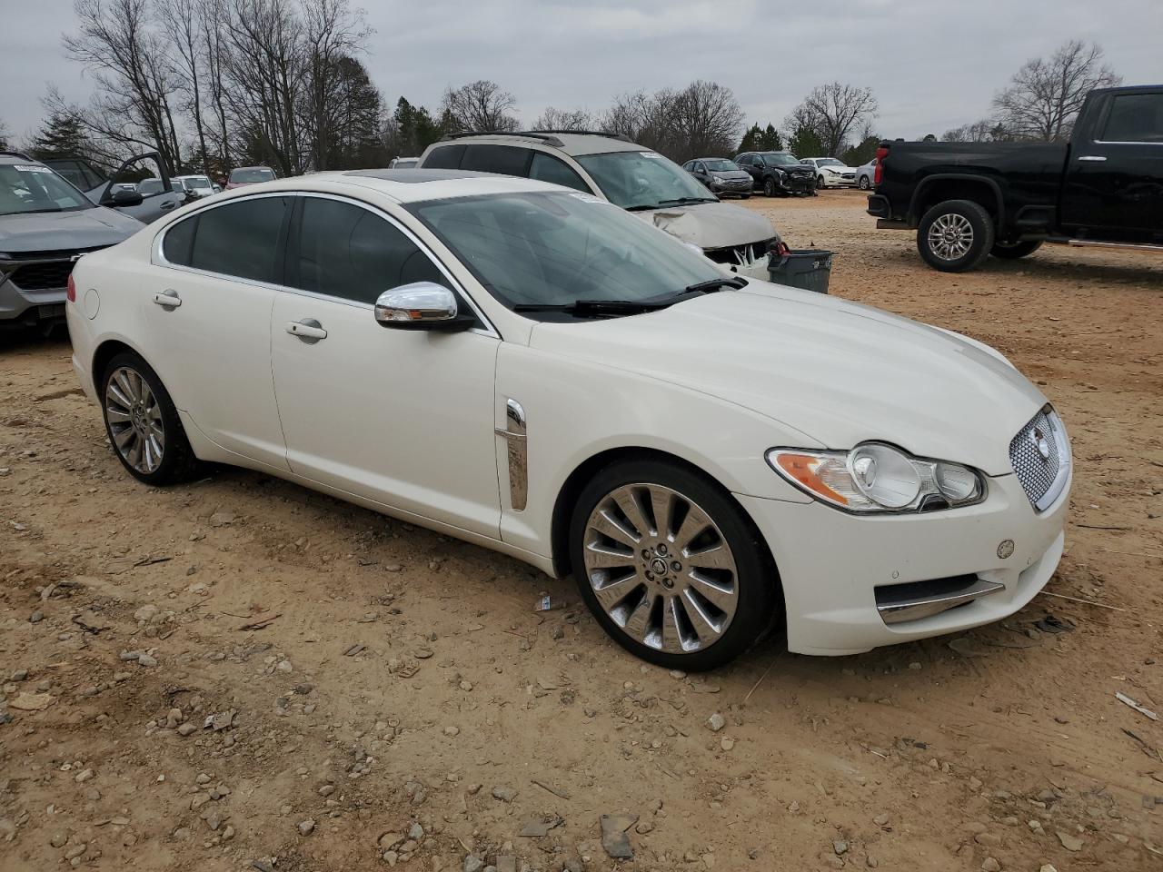 2009 Jaguar XF - Image 4