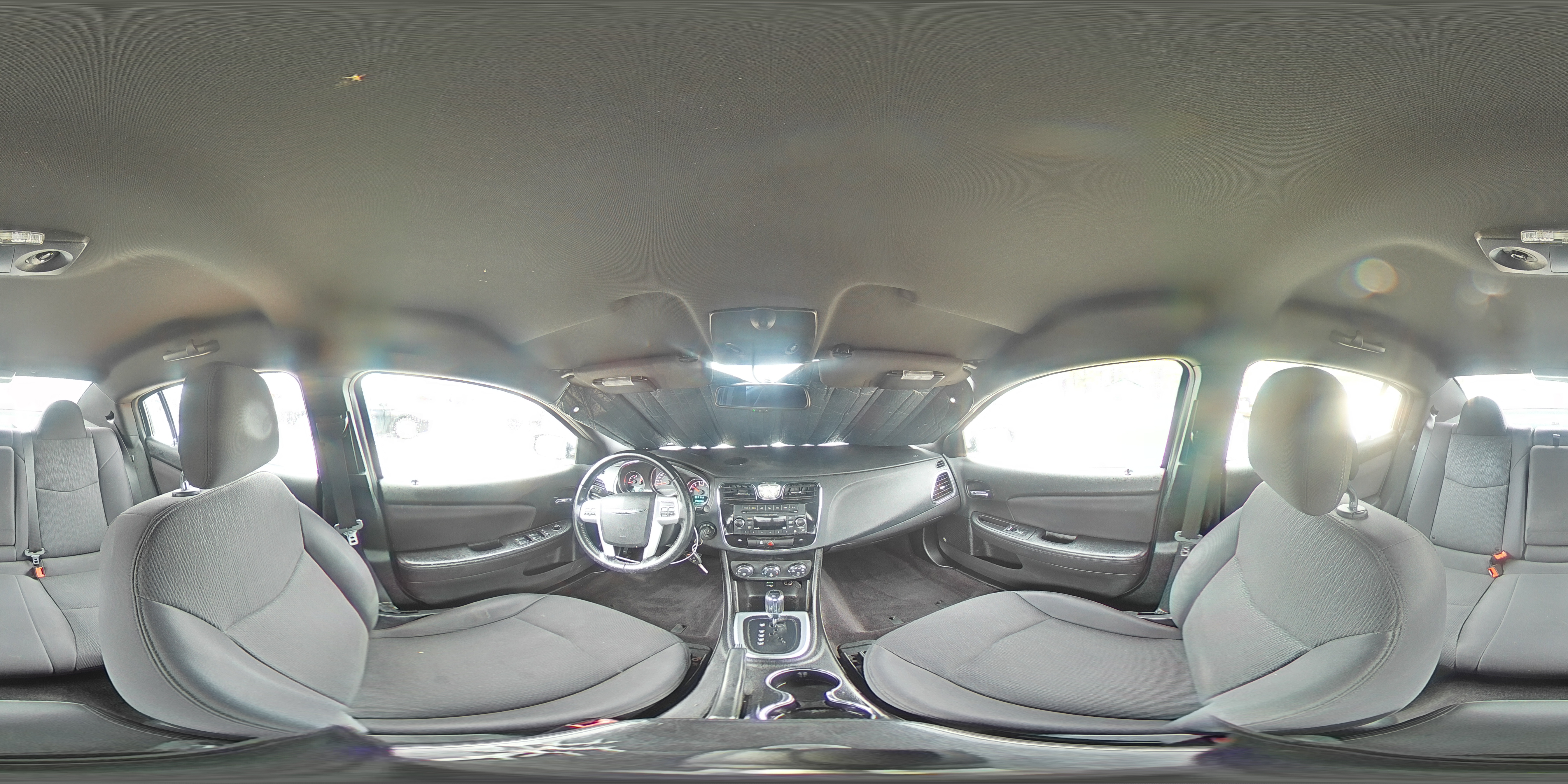 2013 Chrysler 200 - Image 15