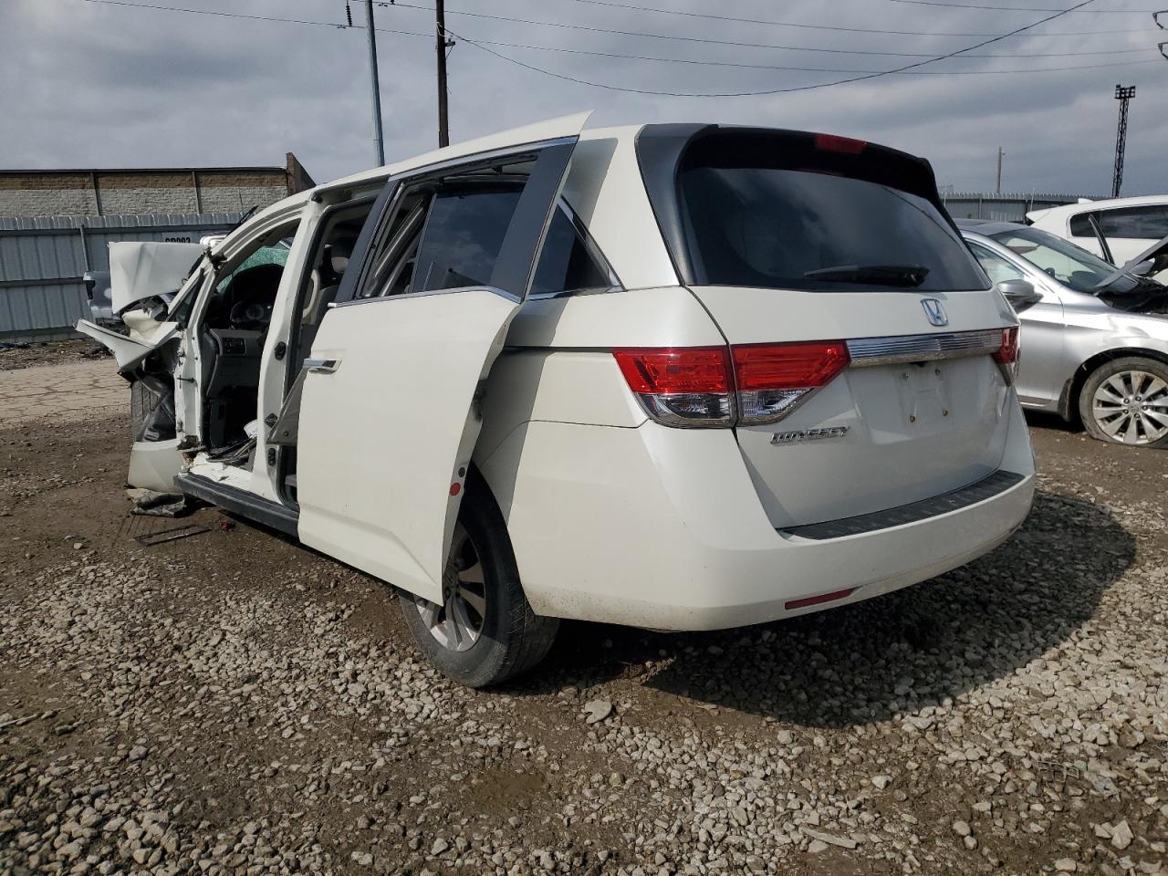 2016 Honda Odyssey - Image 2