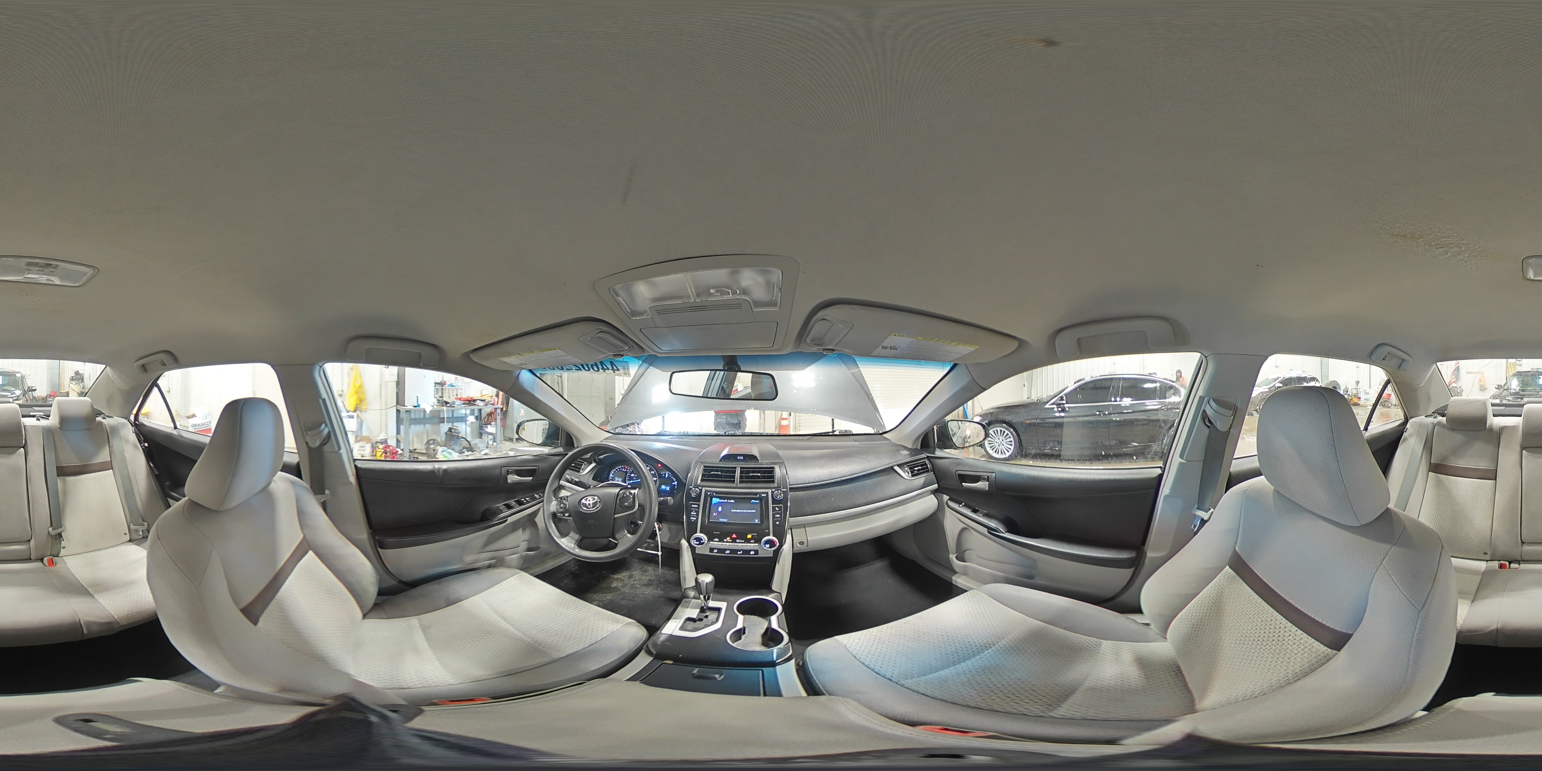 2012 Toyota Camry - Image 14