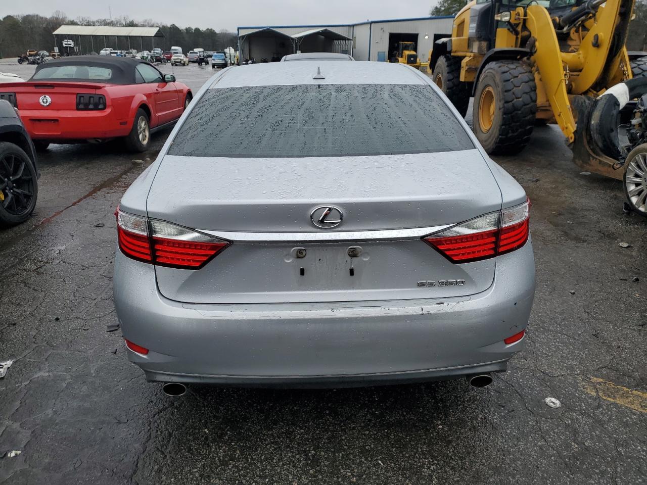 2014 Lexus ES - Image 6