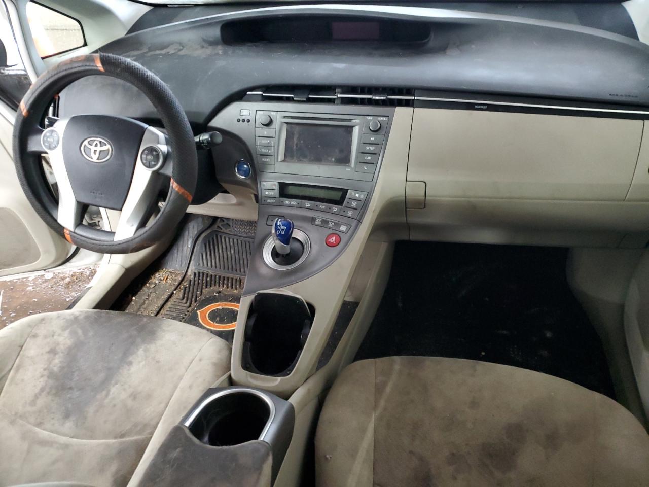 2012 Toyota Prius - Image 8