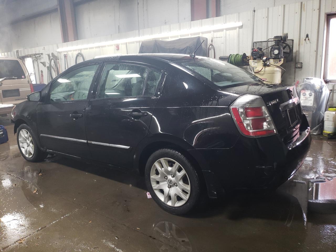 2010 Nissan Sentra - Image 2