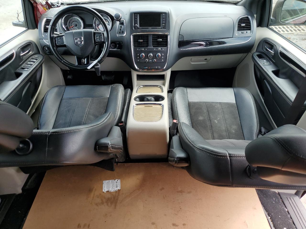 2019 Dodge Caravan - Image 8