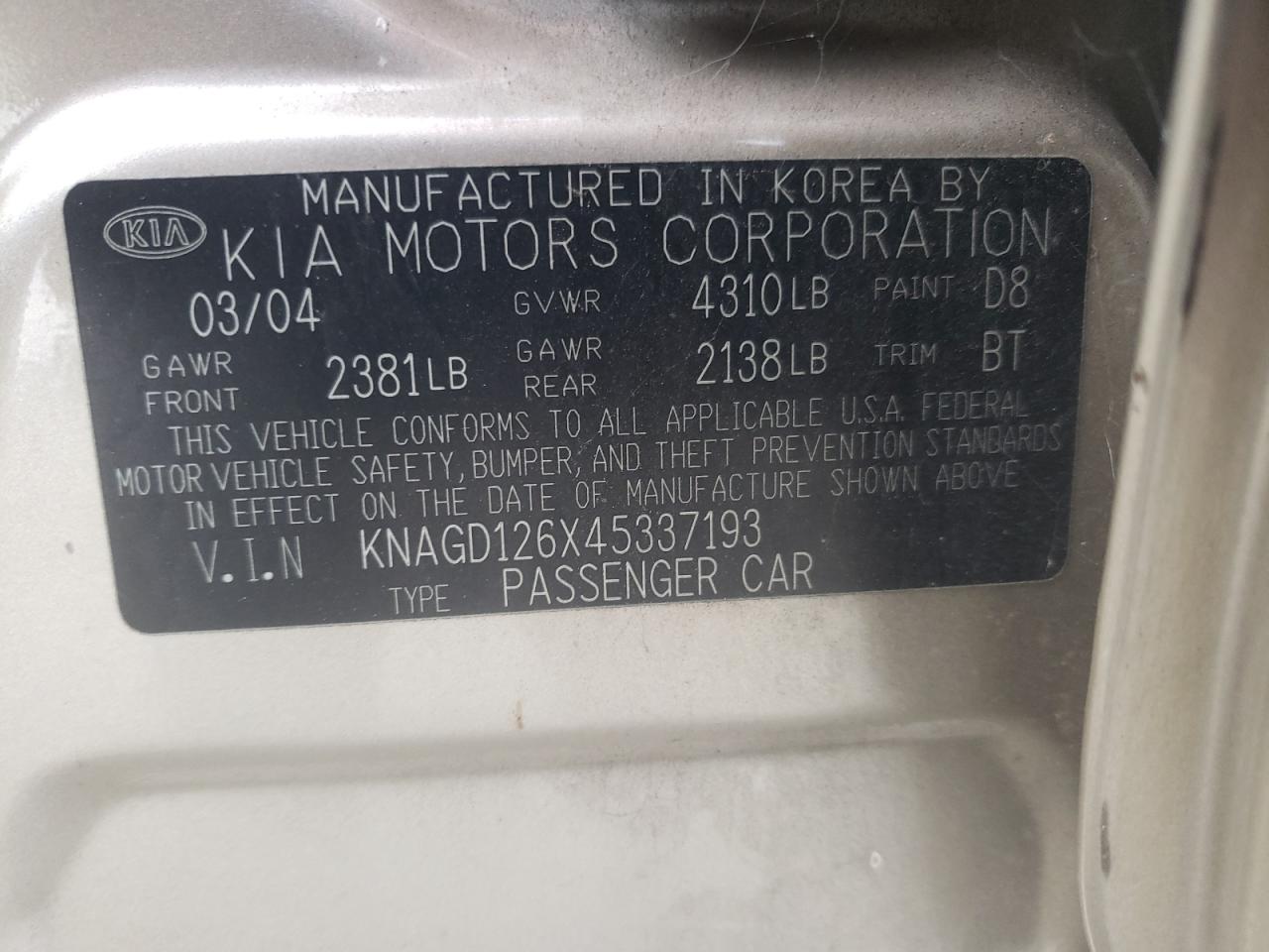 2004 Kia Optima - Image 12