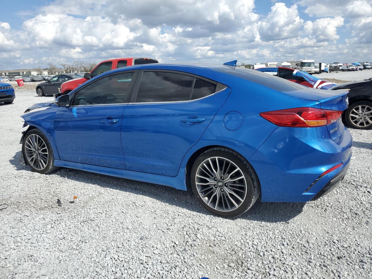 2018 Hyundai Elantra - Image 2