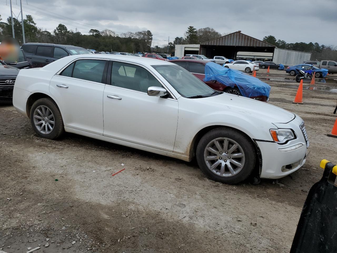 2012 Chrysler 300 - Image 4