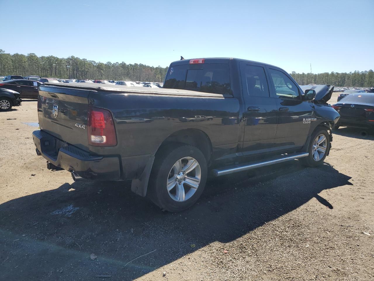 2015 RAM 1500 - Image 3