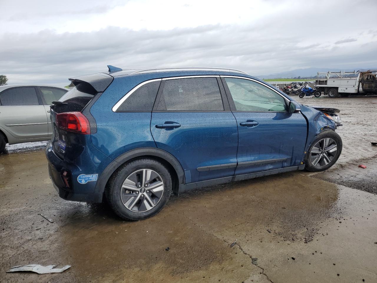 2020 Kia Niro - Image 3