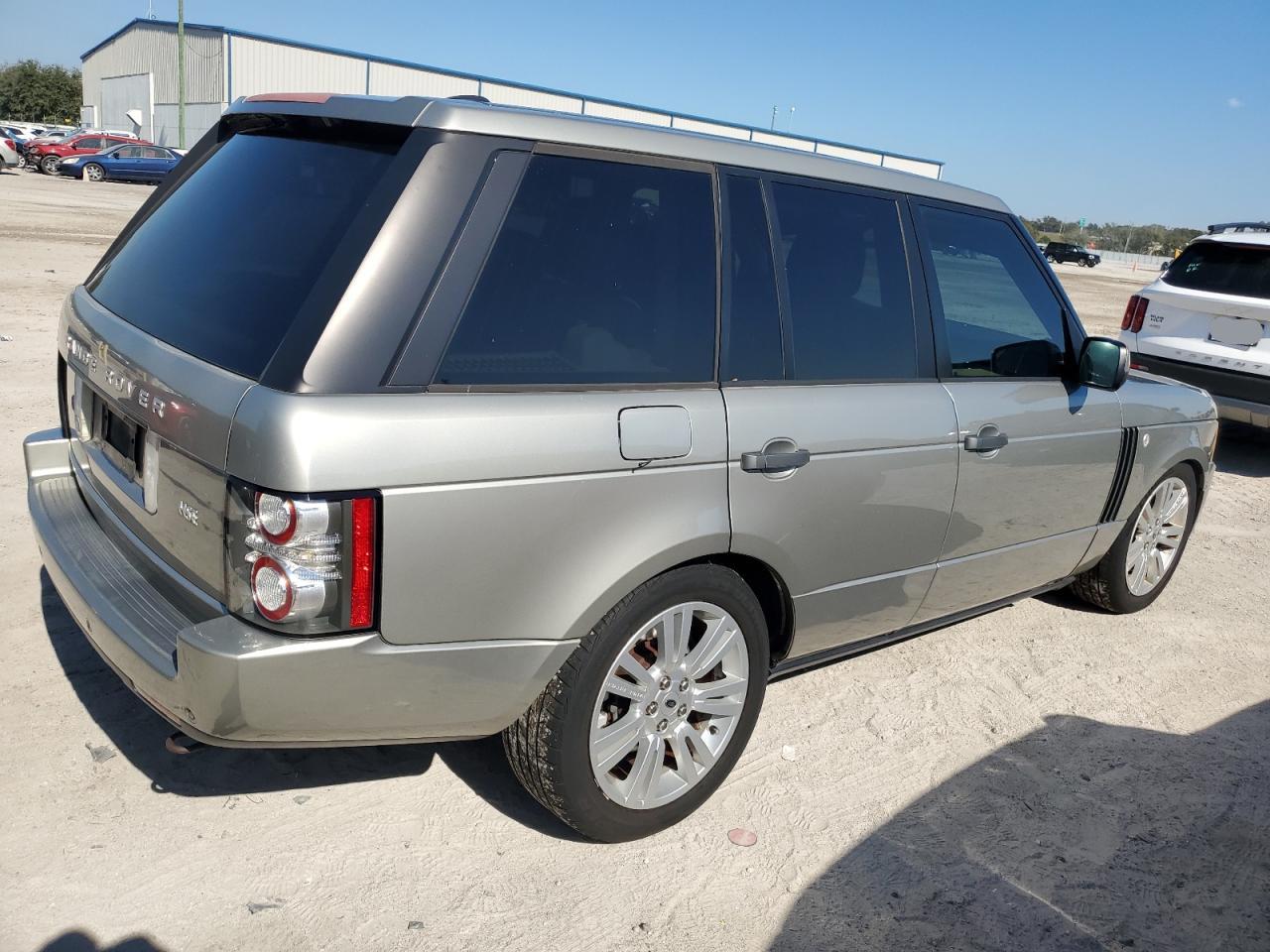 2010 Land Rover Range Rover - Image 3